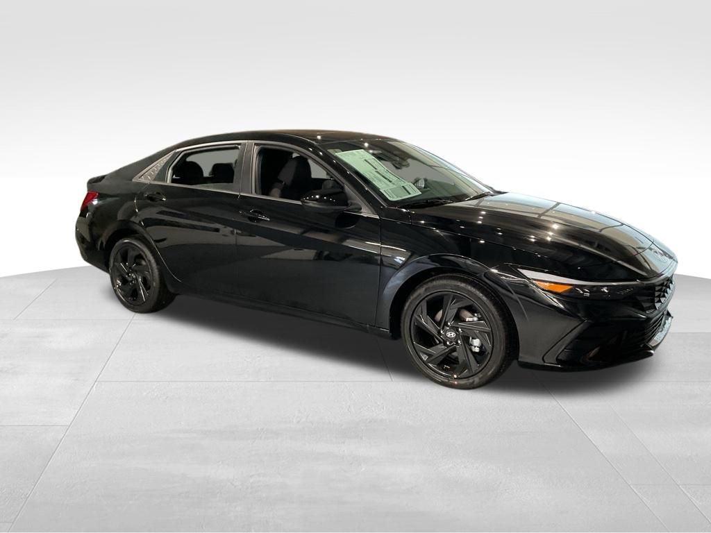 New 2026 Black Hyundai SEL Sport image 2