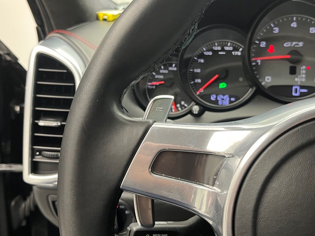 Thumbnail: 2013 Porsche Cayenne - 13