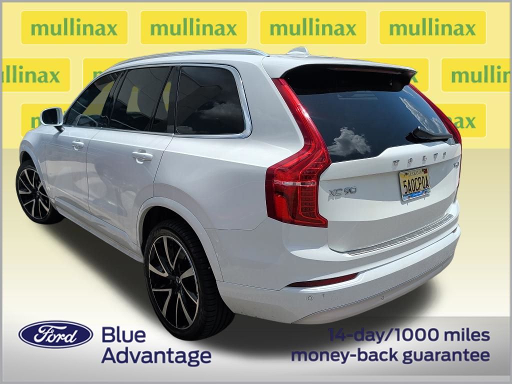 Used 2022 White Volvo T6 Momentum image 3
