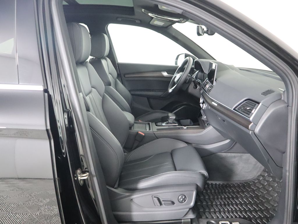 Thumbnail: 2021 Audi Q5 - 21