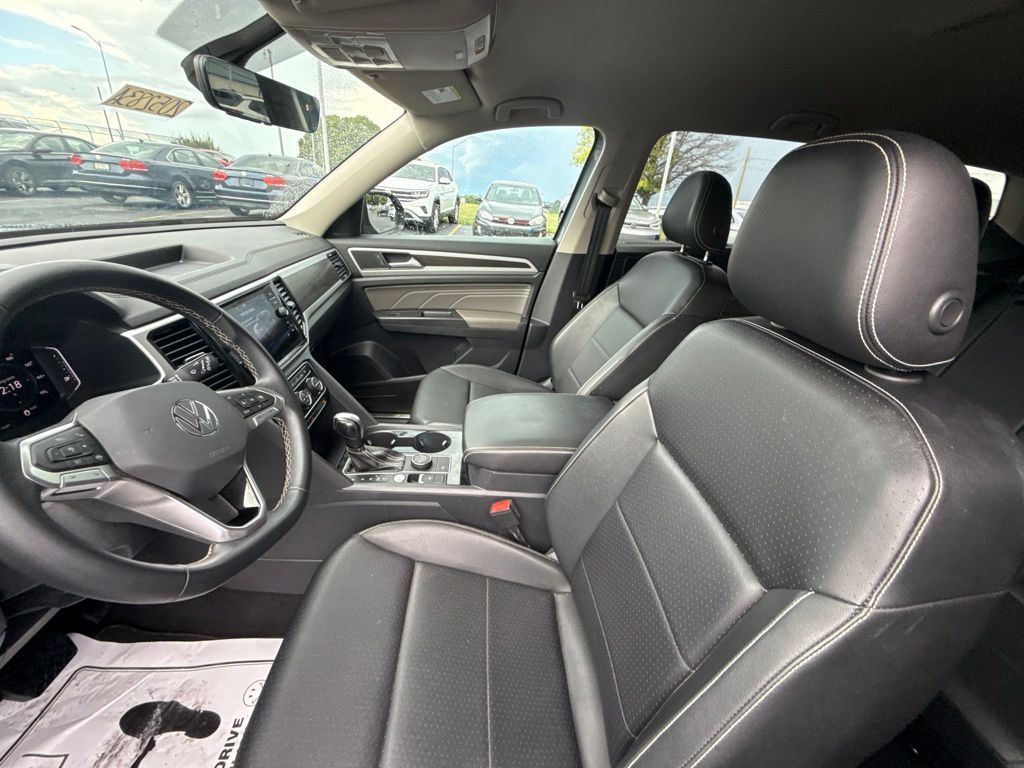 2023 Volkswagen Atlas 2.0T SE w/Technology Gray at Subaru and VW of Moon Township