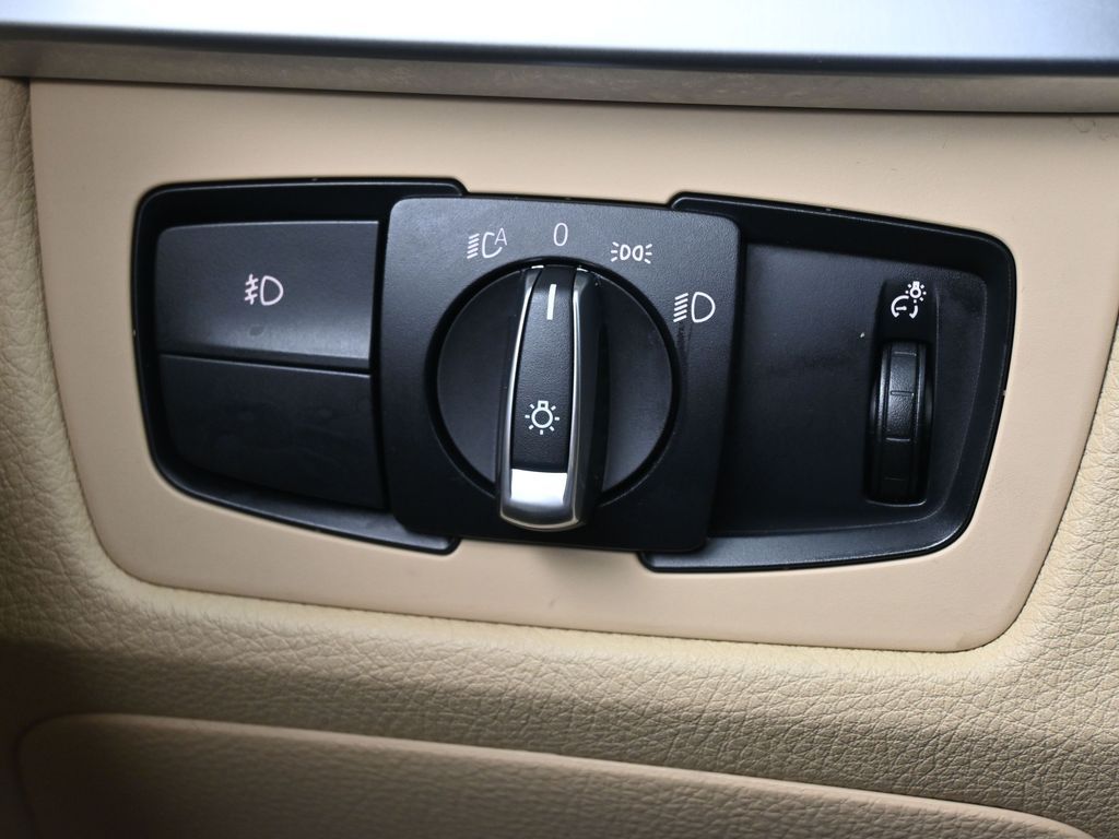 Used 2015 Alpine White BMW 328i image 24