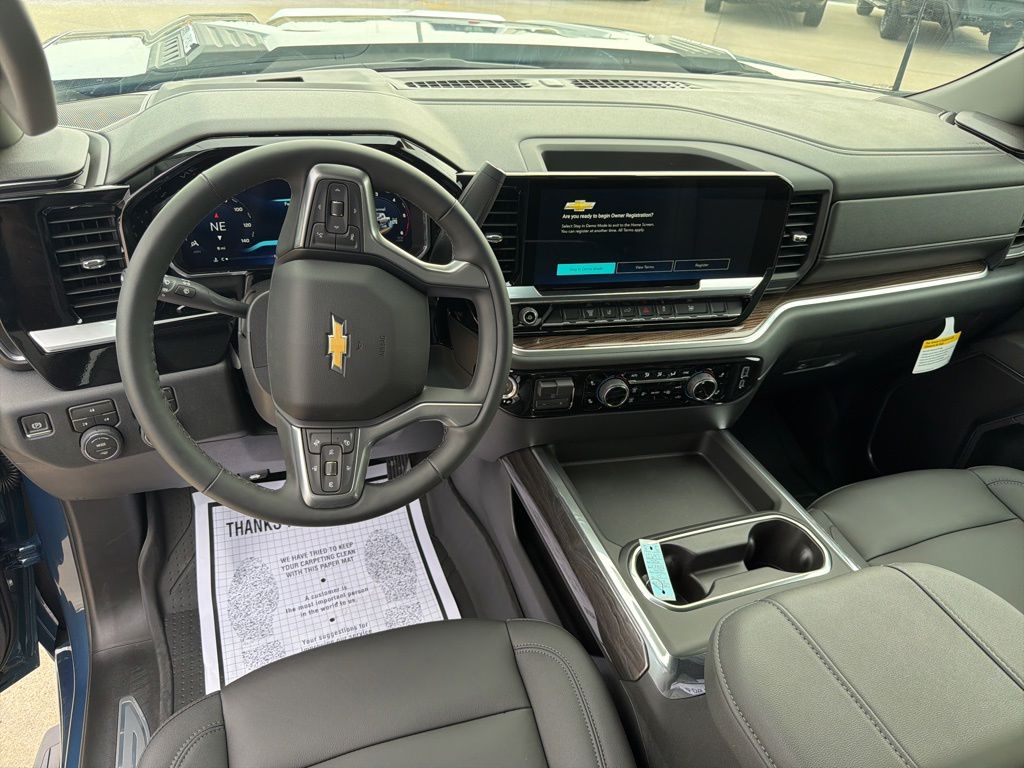 ChevroletSilverado 3500HD12