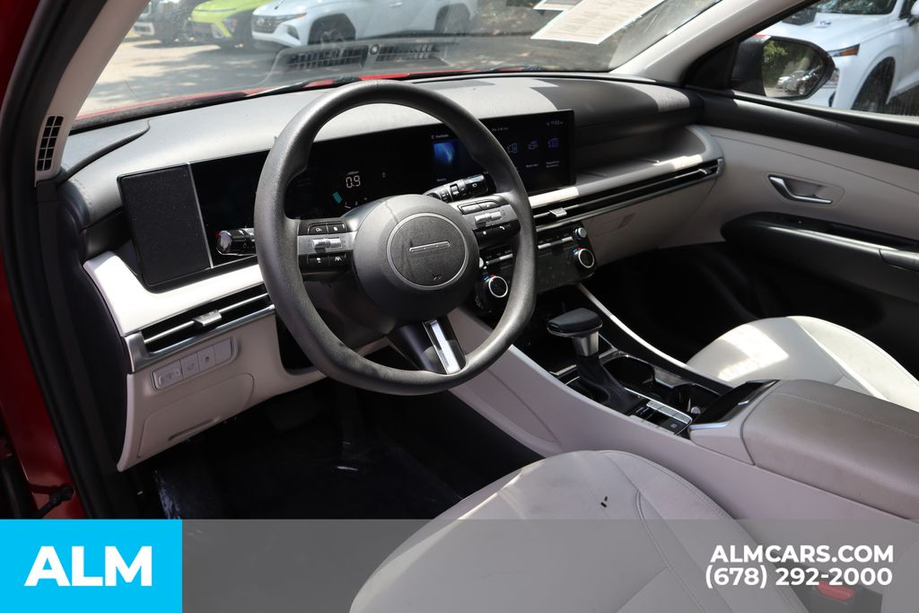 Used 2025 Red Hyundai SEL image 10