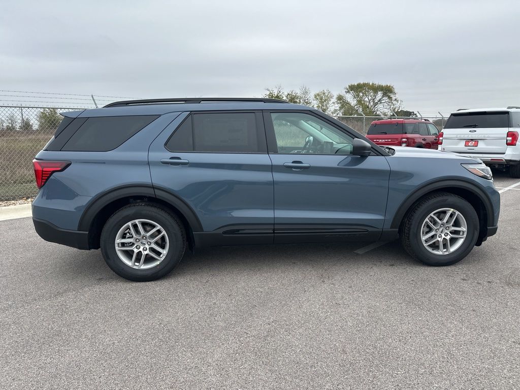 2026 Ford Explorer Active - 8