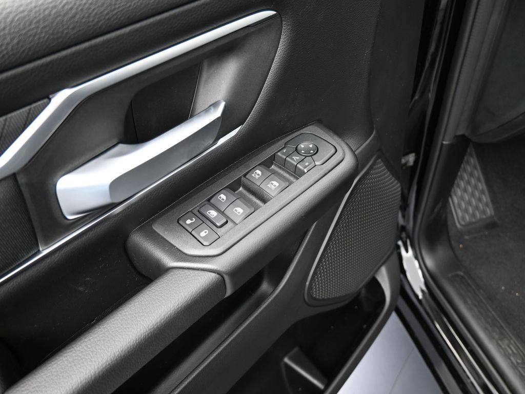 New 2026 Diamond Black Crystal Pearlcoat Ram Big Horn/Lone Star image 13