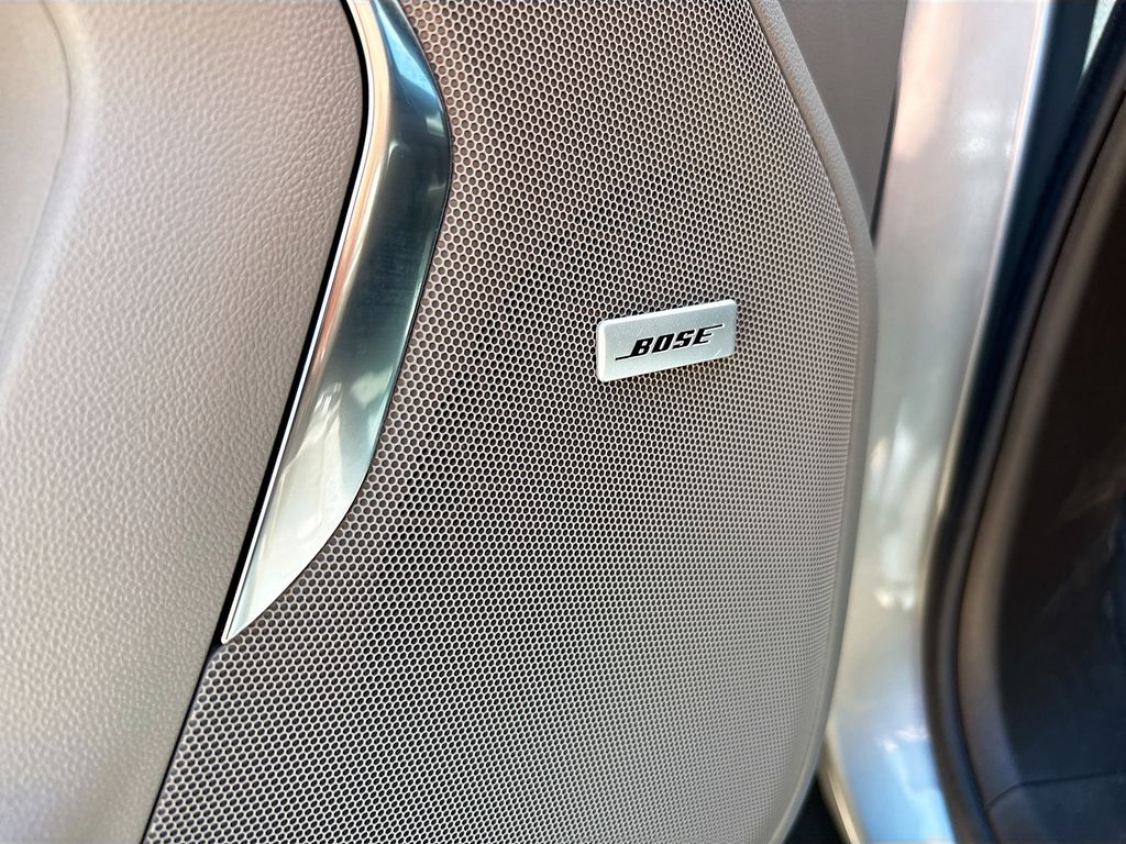 Used 2024 Gray Chevrolet Z71 image 19