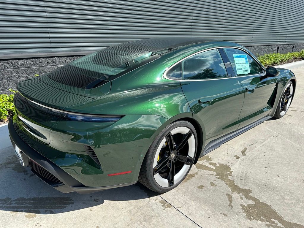 Thumbnail: 2025 Porsche Taycan - 9