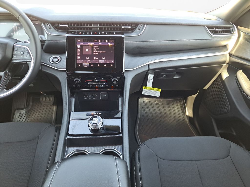 New Car 2025 Jeep Grand Cherokee  Laredo X For Sale Under $35,000 In Austin, Texas