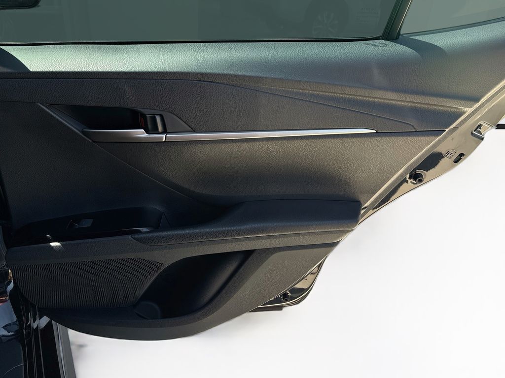 Thumbnail: 2026 Toyota Camry - 27