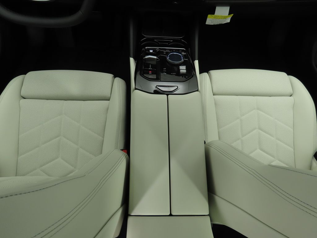 Thumbnail: 2026 BMW 5 Series - 17