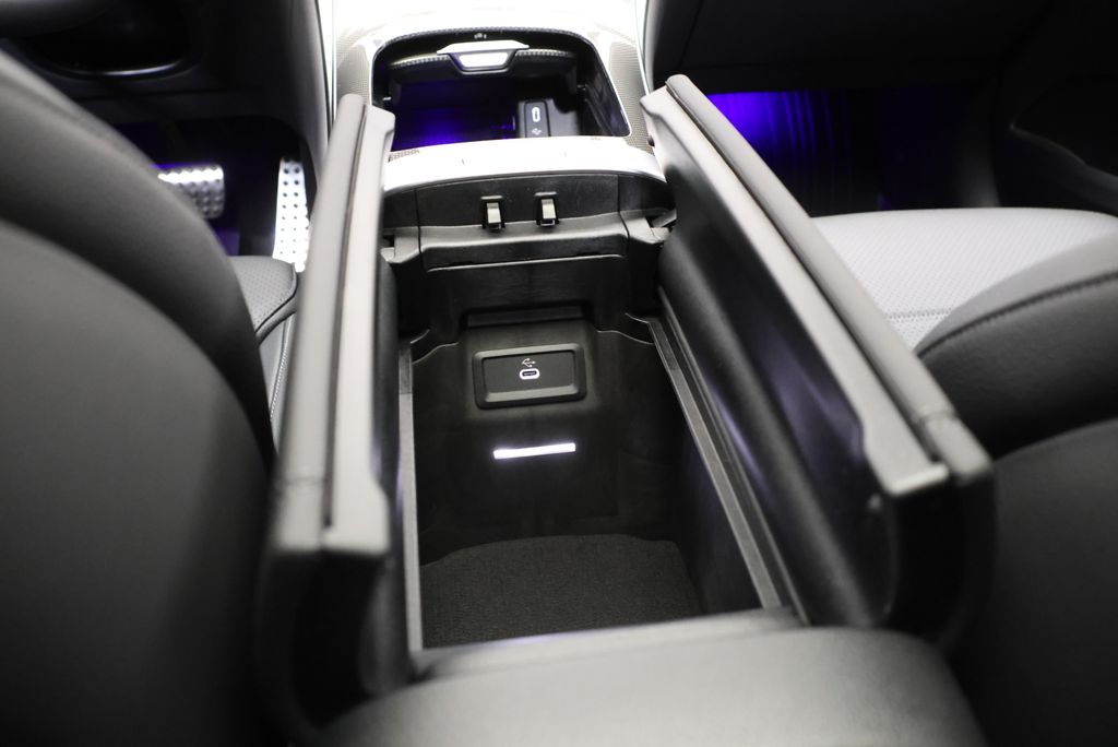 Thumbnail: 2027 Mercedes-Benz GLC - 29
