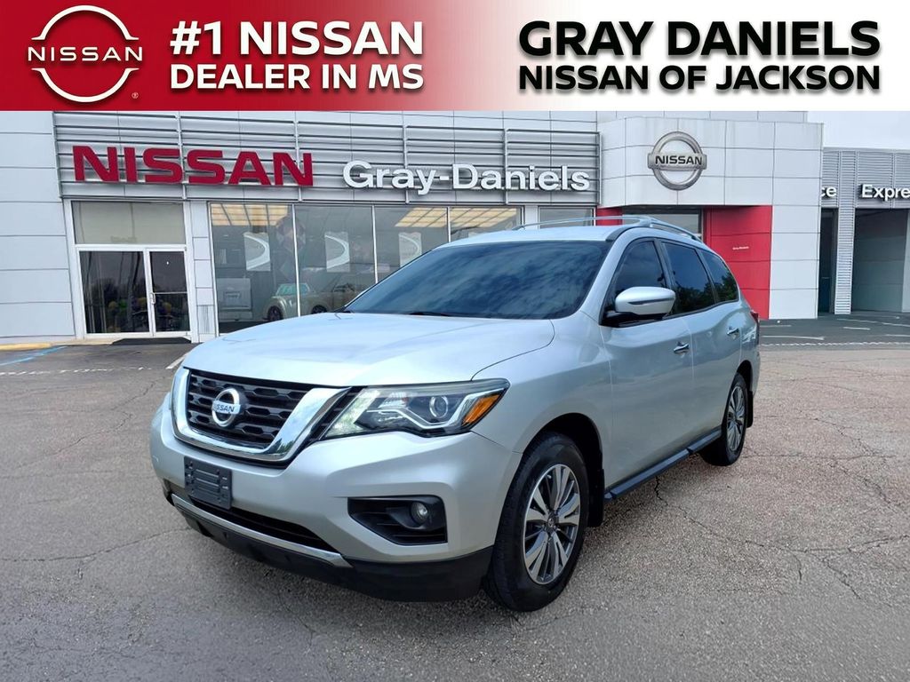 Used 2017 Nissan Pathfinder SUV