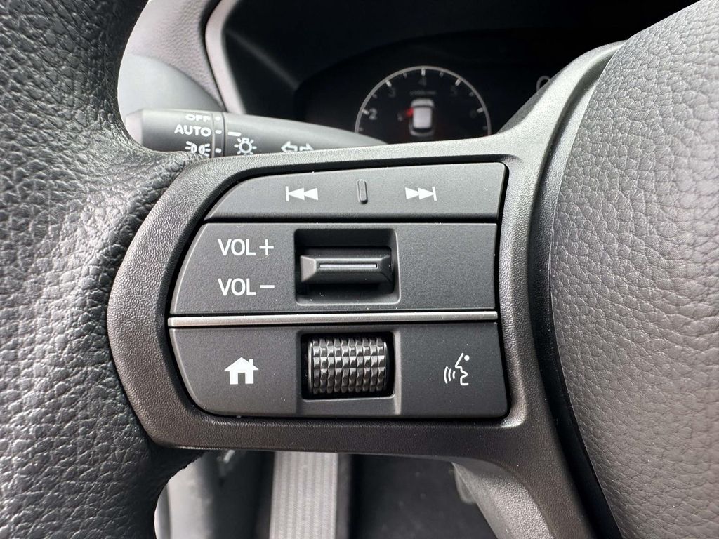 2026 Honda HR-V LX - Photo 13
