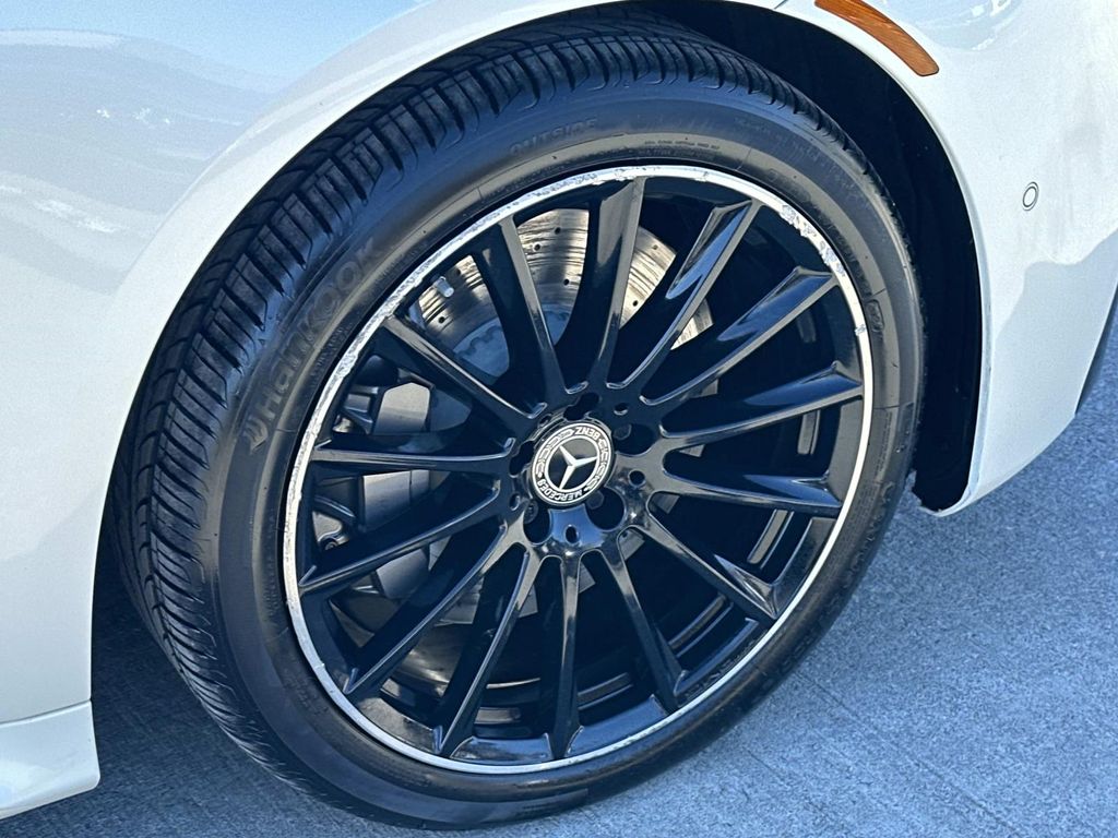 Thumbnail: 2022 Mercedes-Benz S-Class - 18