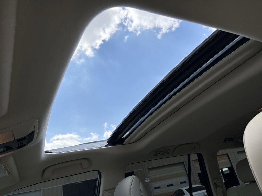 Used 2023 Eminent White Pearl Lexus 460 image 23