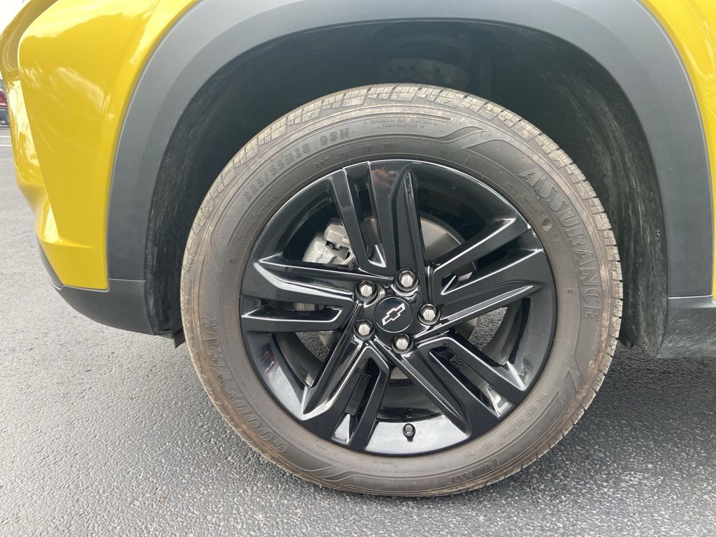 Thumbnail: 2024 Chevrolet Trax - 9