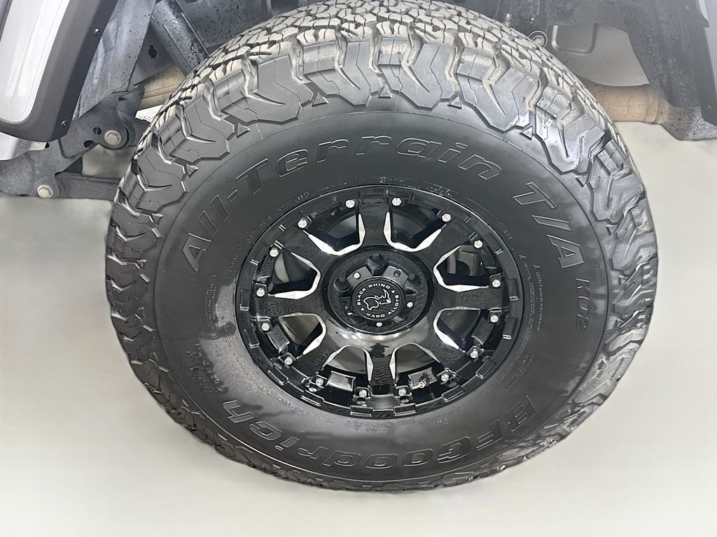 Thumbnail: 2021 Jeep Gladiator - 29