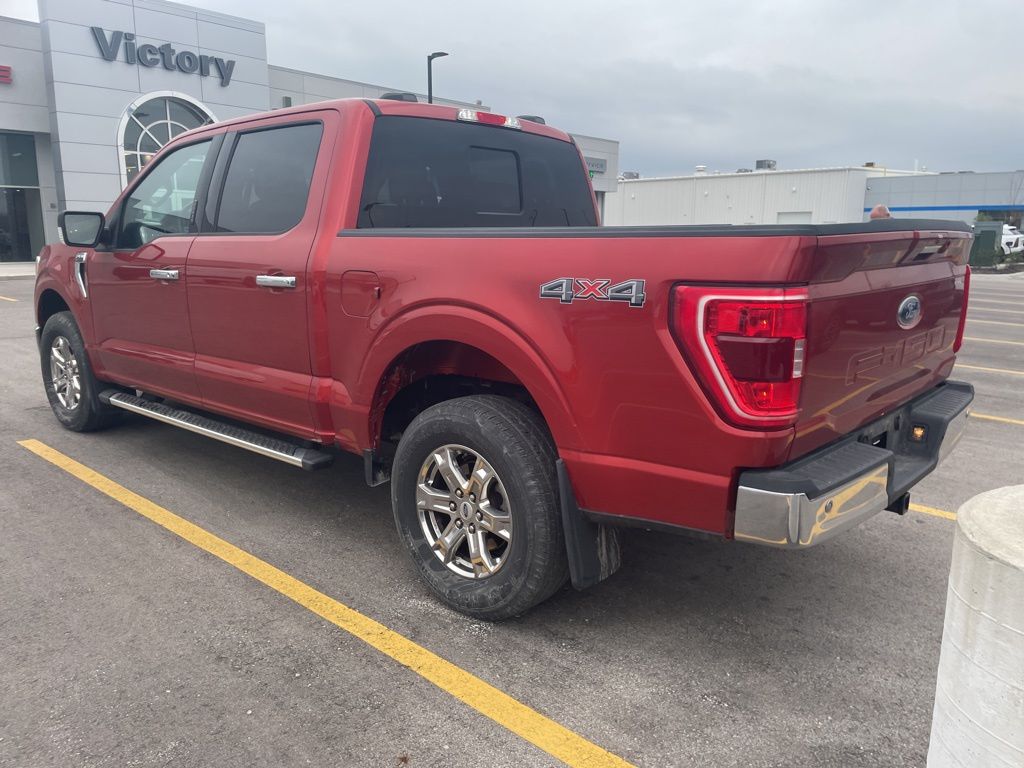 View vehicle photo 7