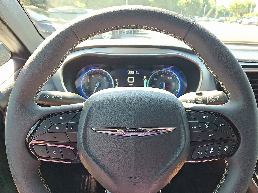 Thumbnail: 2025 Chrysler Pacifica - 23