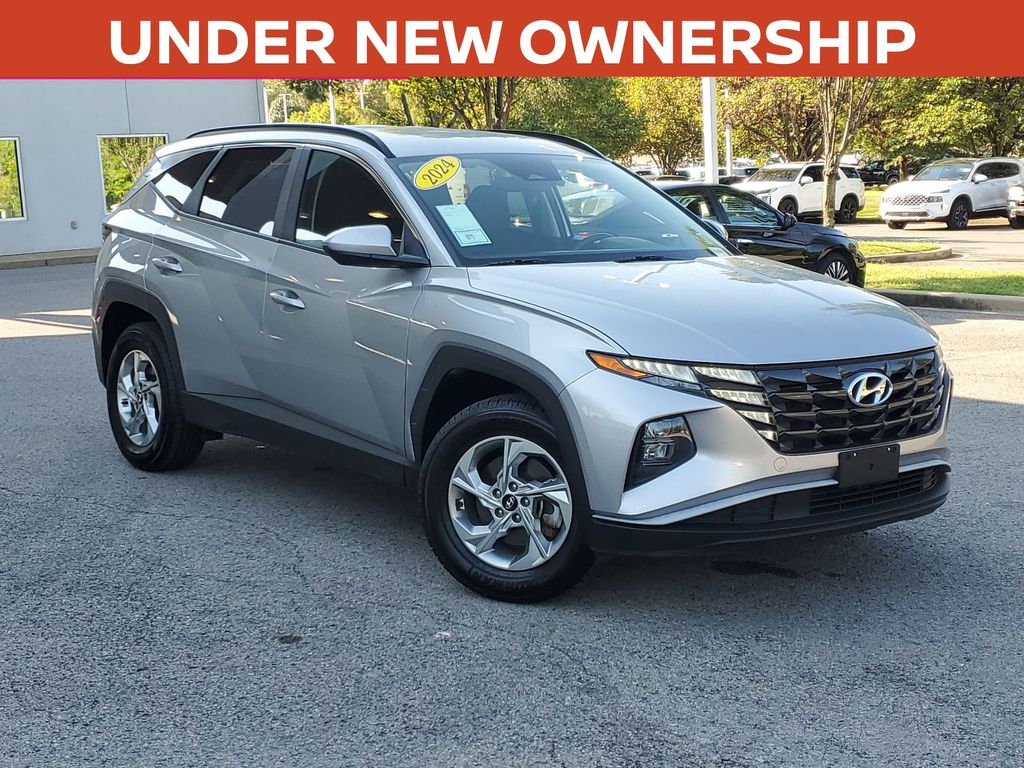 Shimmering Silver 2024 Hyundai Tucson SUV / Crossover All-Wheel Drive 8-Speed Automatic