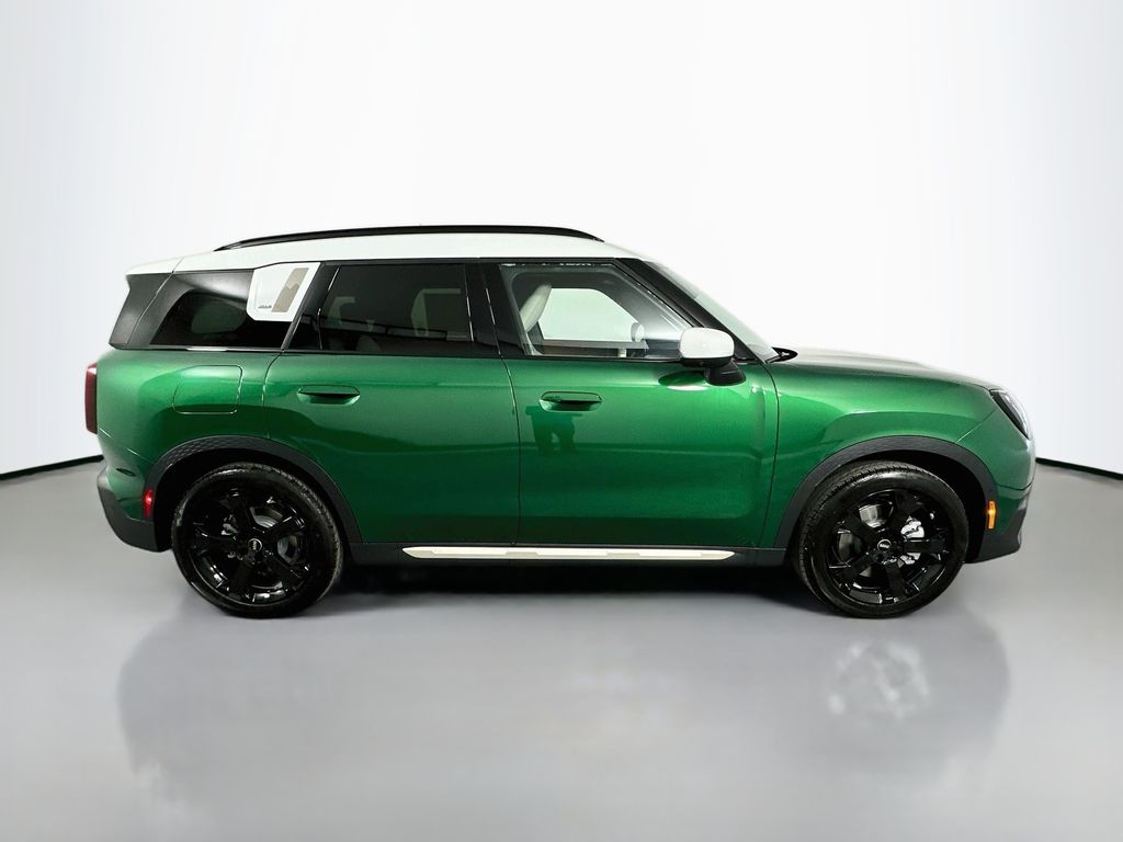 Thumbnail: 2027 MINI Cooper Countryman - 4