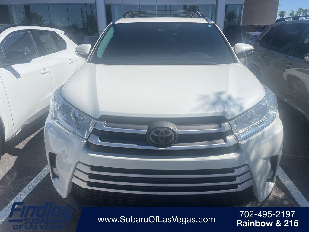 White (Blizzard Pearl) 2019 Toyota Highlander XLE AWD SUV / Crossover All-Wheel Drive 8-Speed Automatic