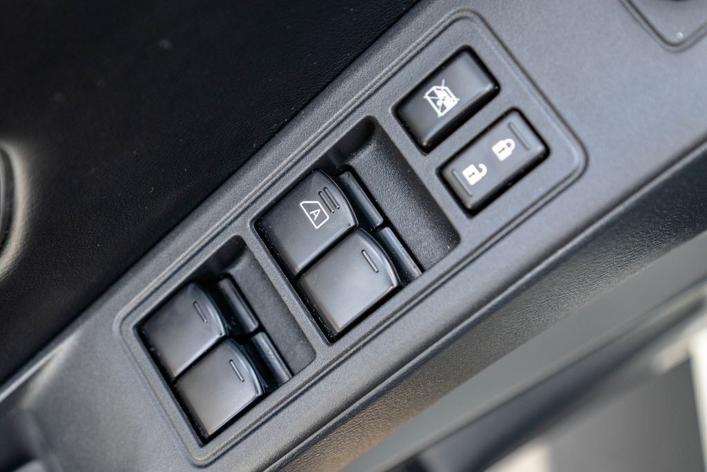 Used 2025 Nissan Frontier Truck