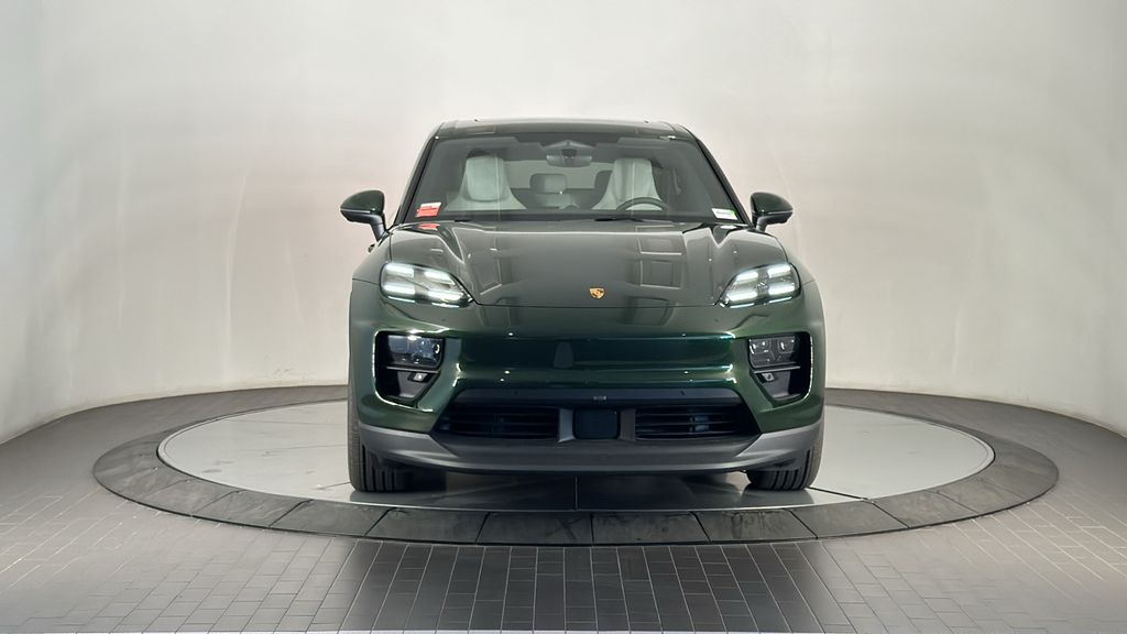 Thumbnail: 2025 Porsche Macan - 10