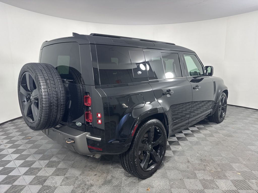 Thumbnail: 2023 Land Rover Defender - 5