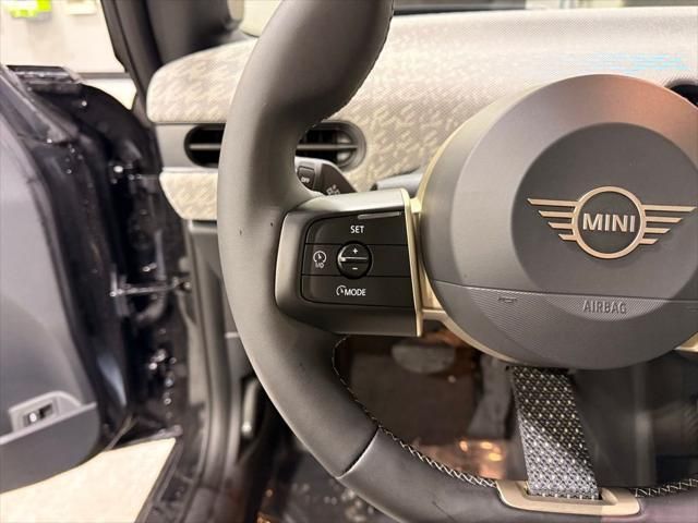 Thumbnail: 2026 MINI Cooper - 13