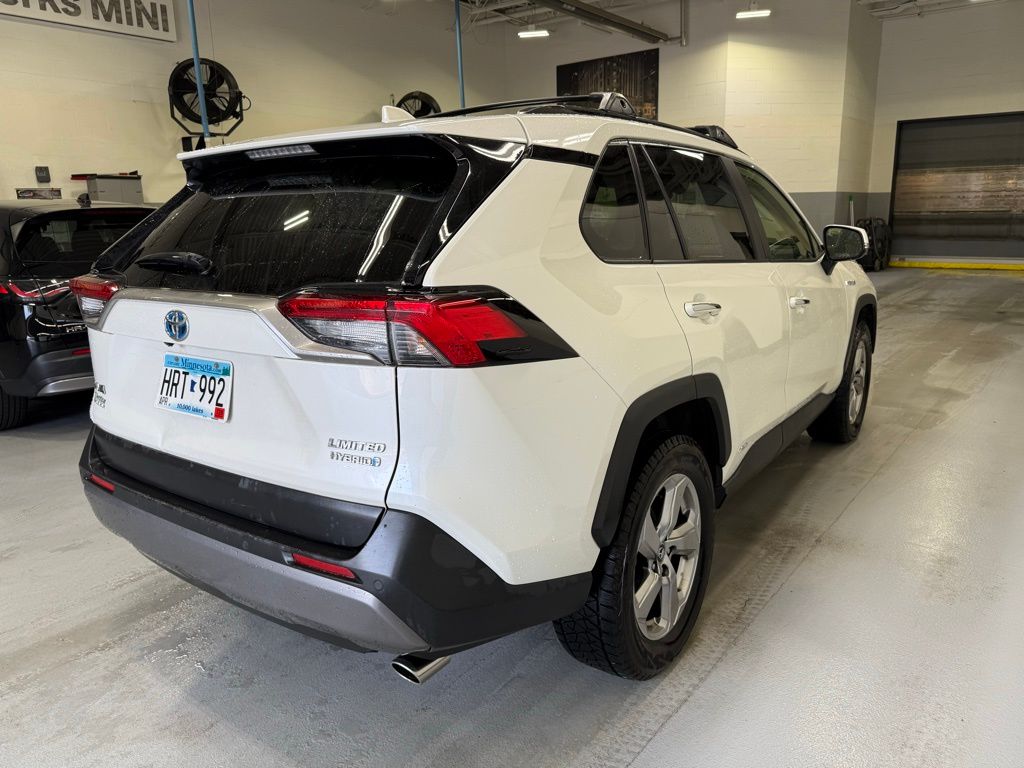 Thumbnail: 2019 Toyota RAV4 - 5