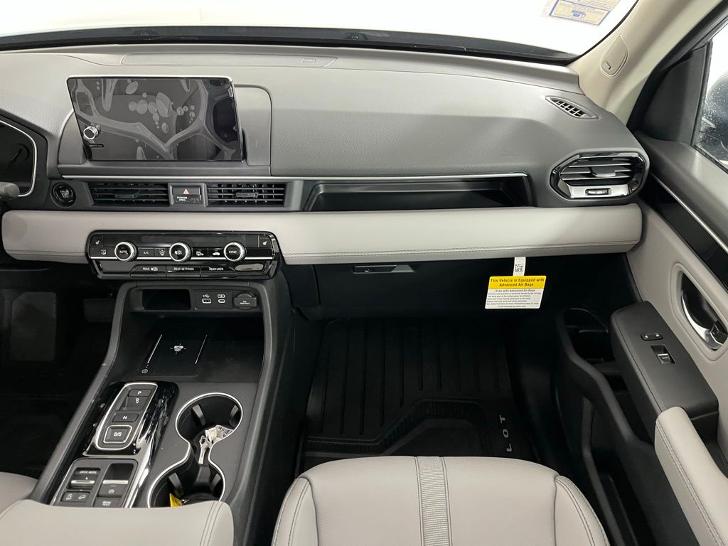 Thumbnail: 2025 Honda Pilot - 16