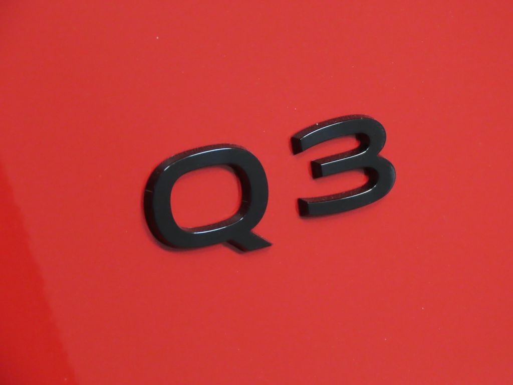 Thumbnail: 2026 Audi Q3 - 9
