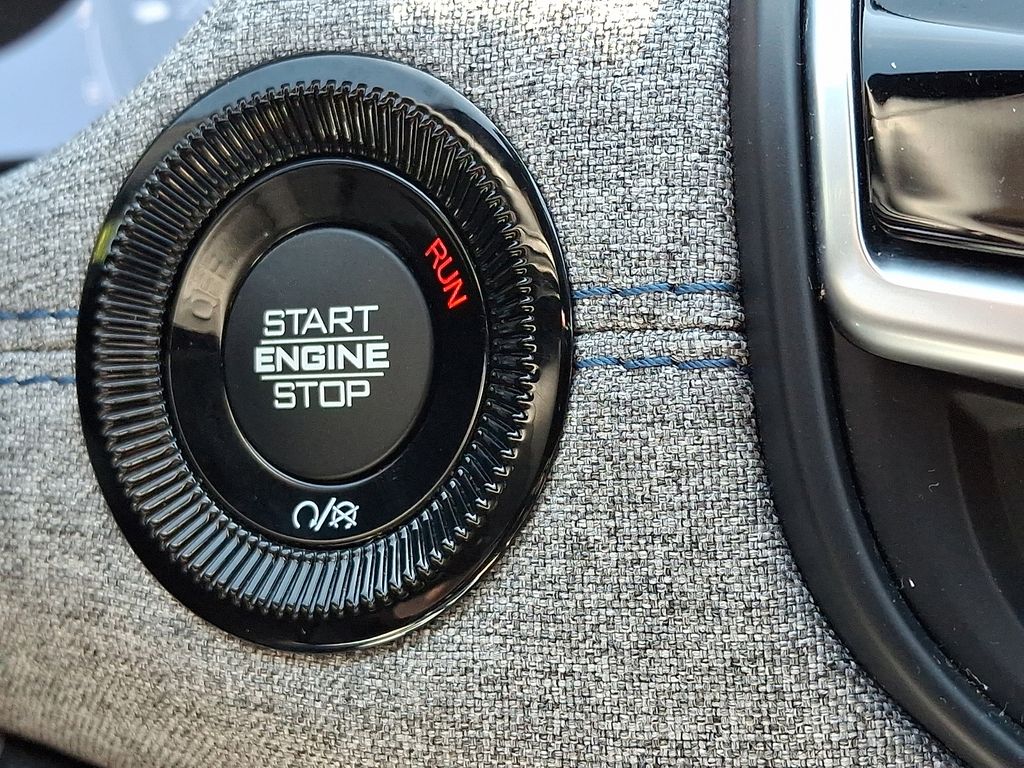 2025 Jeep Compass Latitude Silver at Spitzer Acura