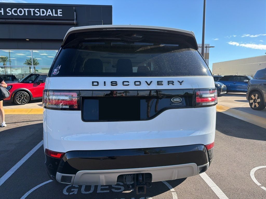 Thumbnail: 2020 Land Rover Discovery - 7