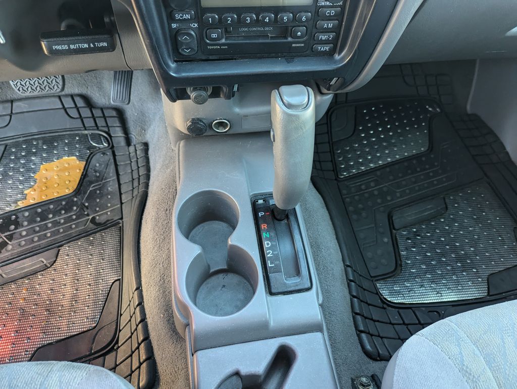 2004 Toyota Tacoma PreRunner 20