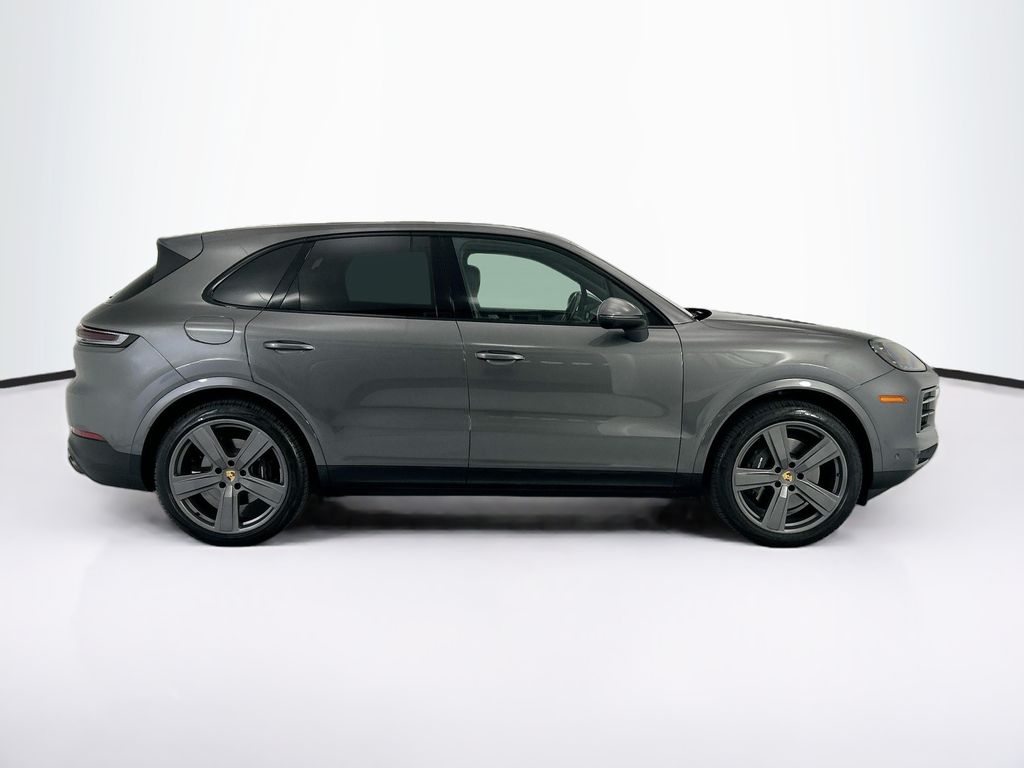 Thumbnail: 2024 Porsche Cayenne - 4