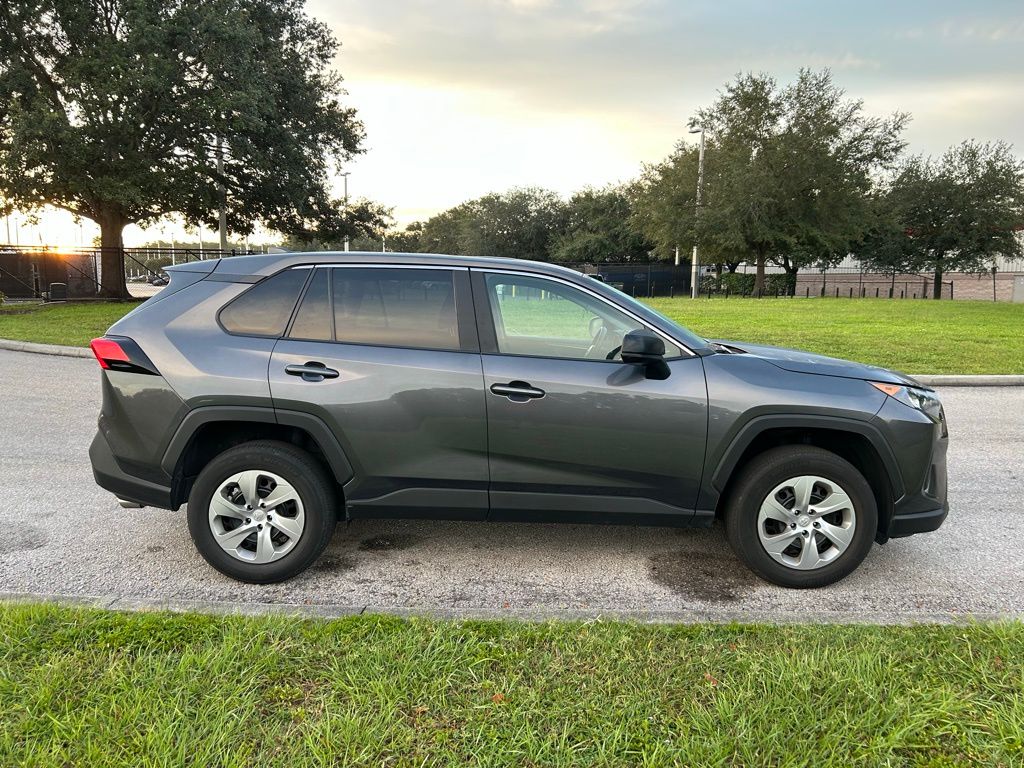 Thumbnail: 2022 Toyota RAV4 - 6