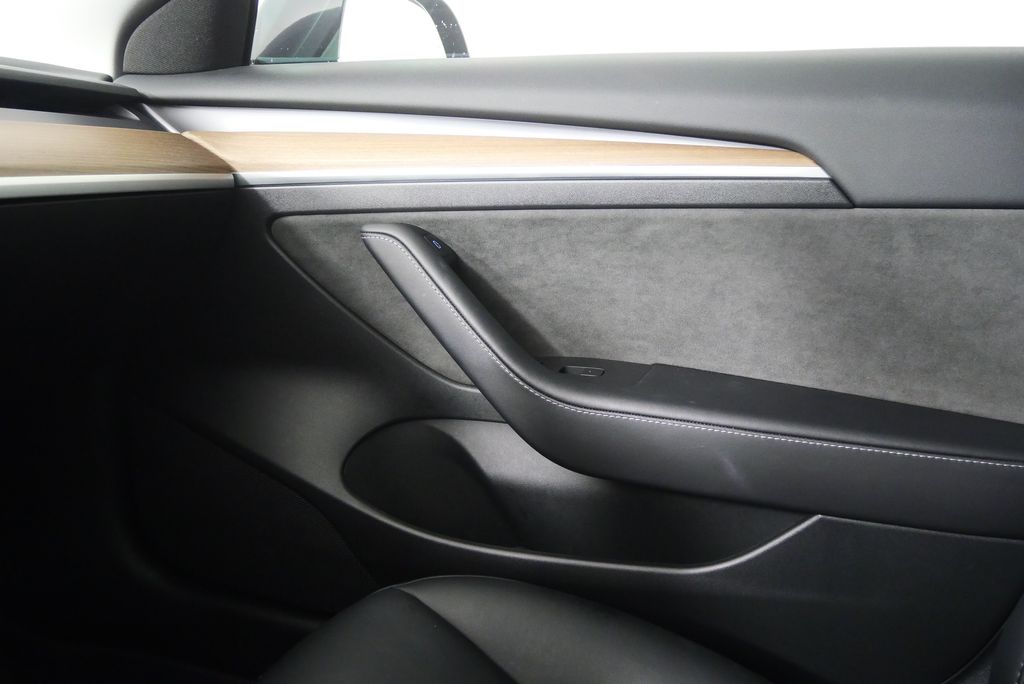Thumbnail: 2023 Tesla Model 3 - 25