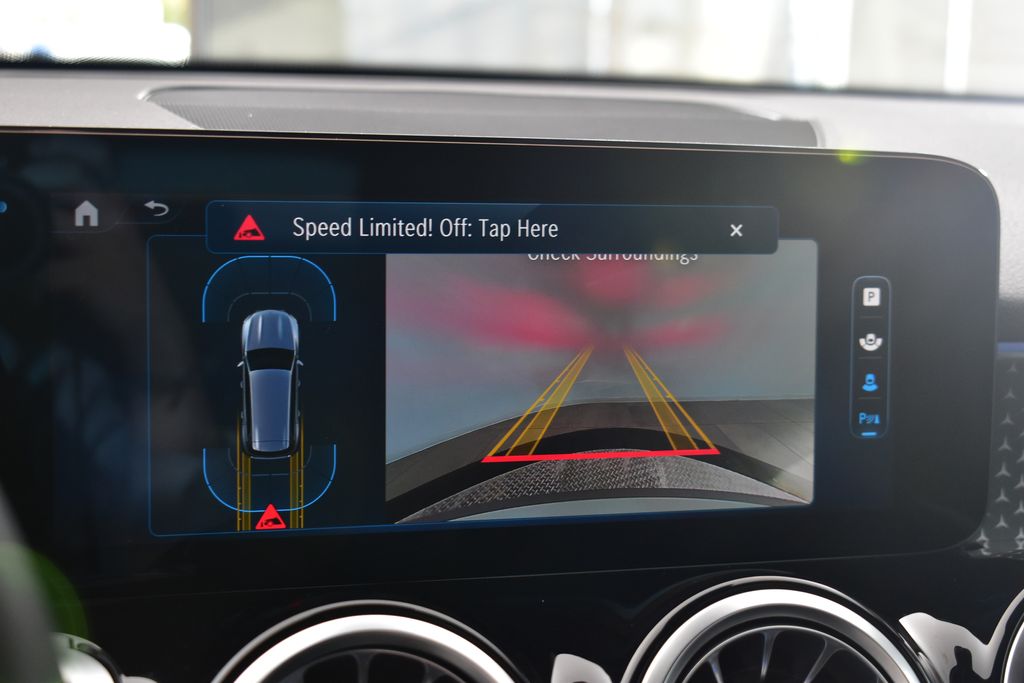 Thumbnail: 2025 Mercedes-Benz GLB - 20