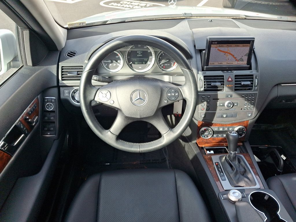 2011 Mercedes-Benz C-Class C 300 10