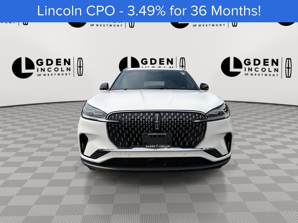 View vehicle photo 3