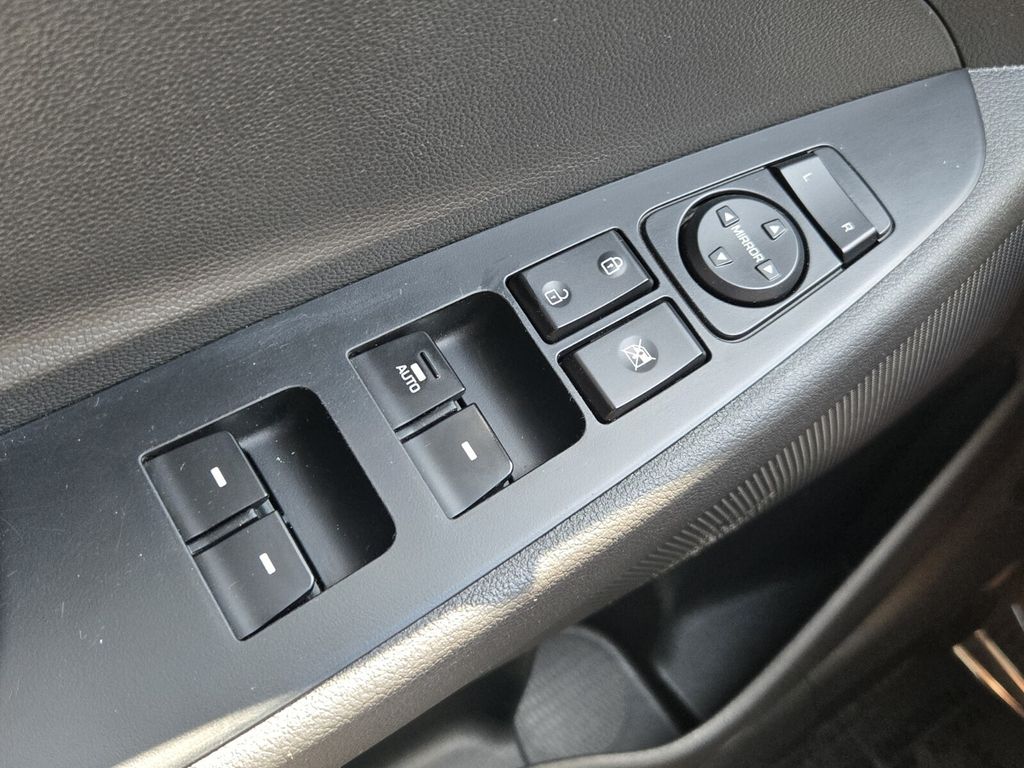 2021 Hyundai Tucson - $17,999