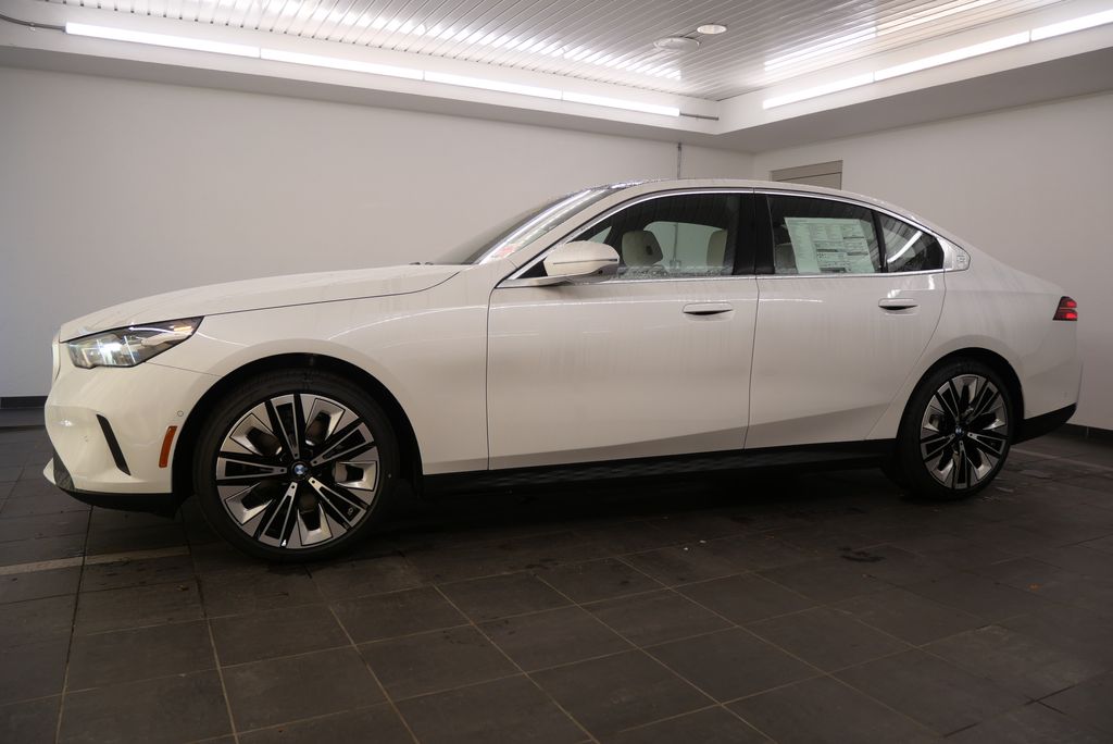 2025 BMW 5 Series 530i 2