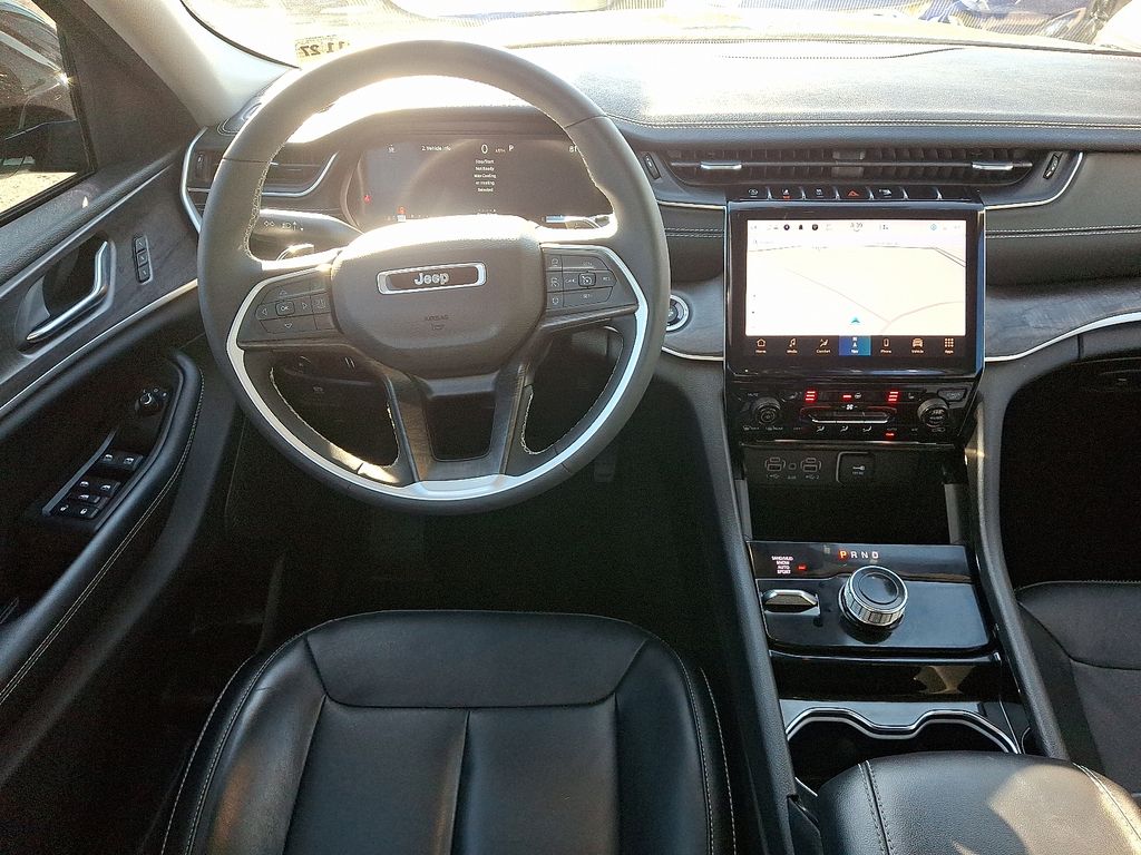 Thumbnail: 2023 Jeep Grand Cherokee - 12