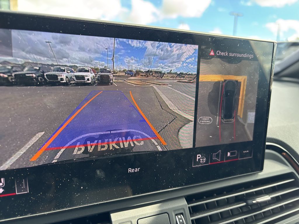 Thumbnail: 2024 Audi Q5 - 6