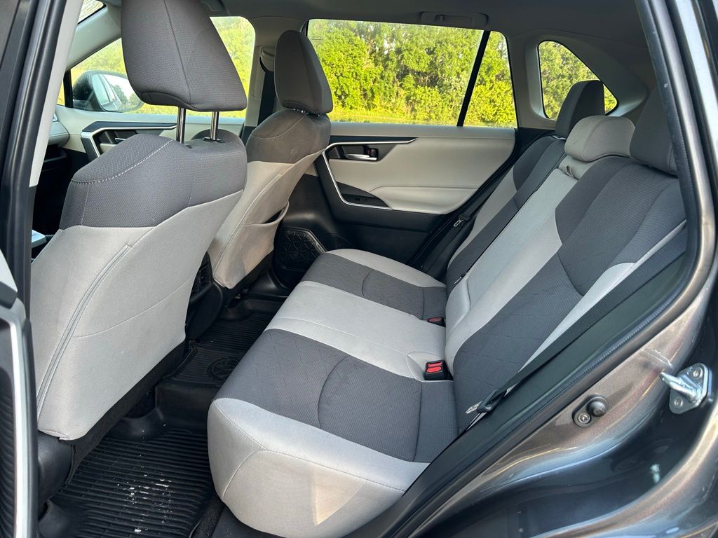 2023 Toyota RAV4 XLE 13