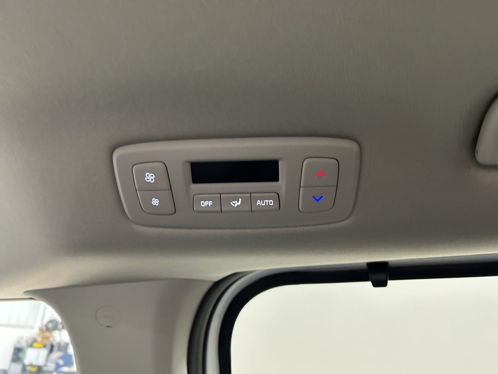 new 2026 Kia Carnival Hybrid car, priced at $1,164,713