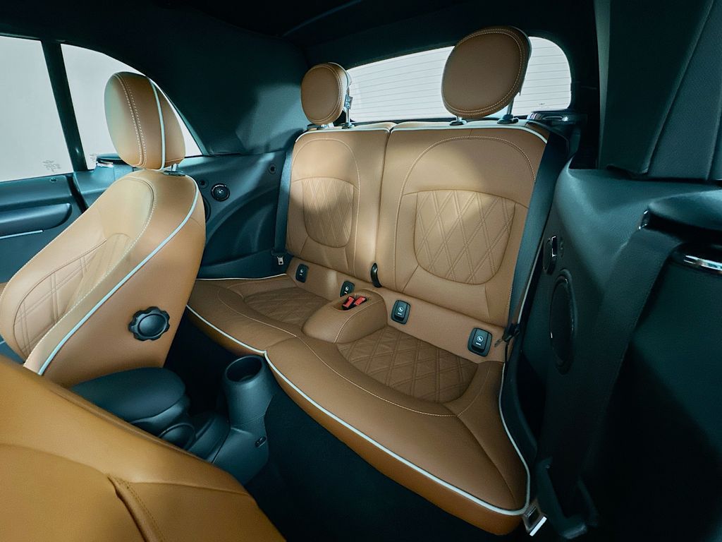 Thumbnail: 2024 MINI Cooper - 24